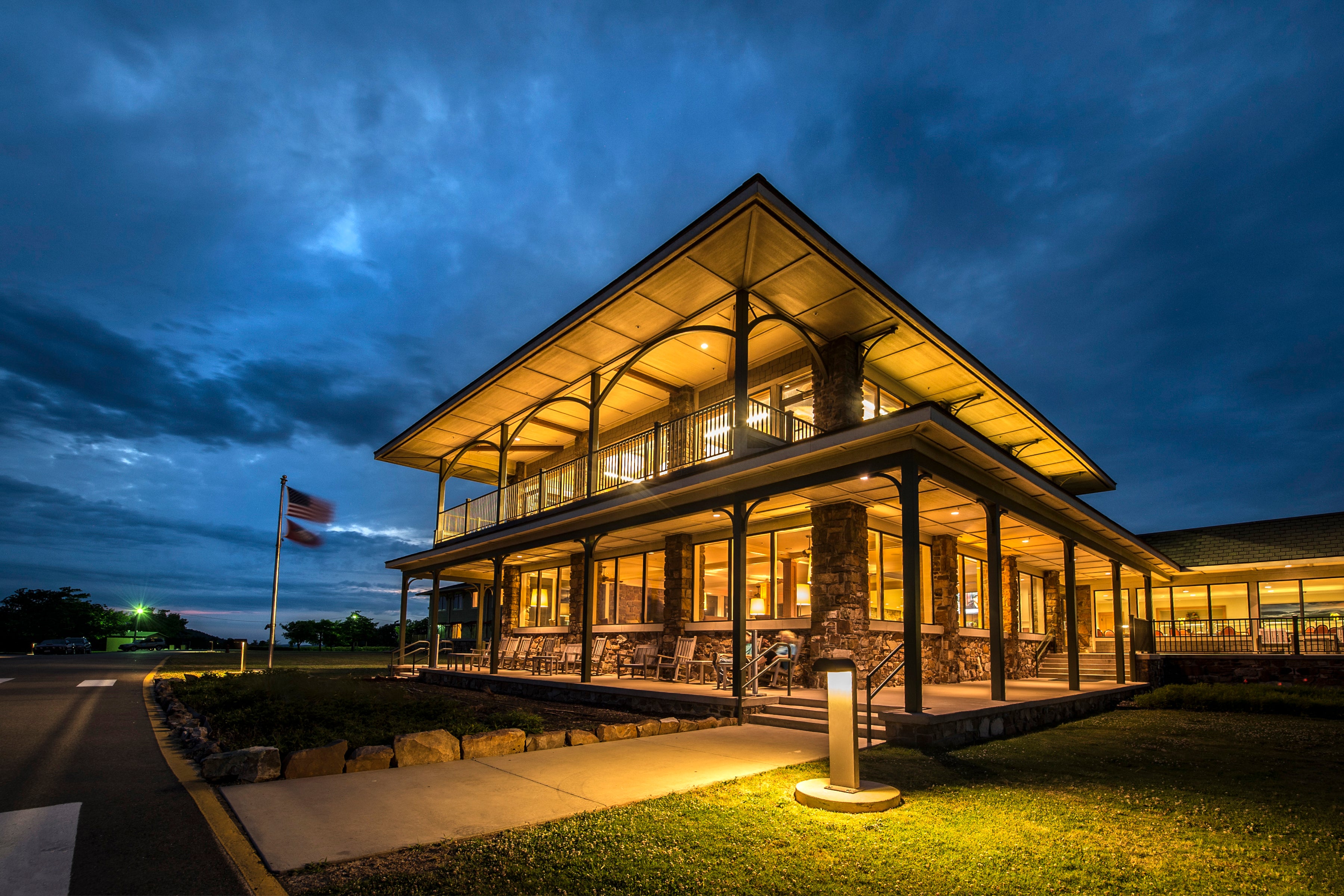 Queen Wilhelmina State Park lodge from outside during sunset